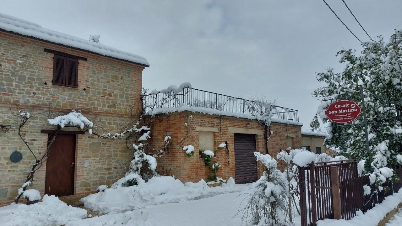 Casale San Martino Agriturismo Bio Sant'Angelo in Pontano ภายนอก รูปภาพ